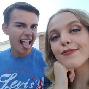 Meet your Posher, Ashton